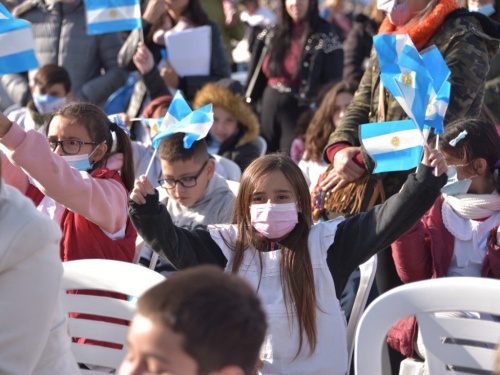 7000 chicos de Morón e Ituzaingó juraron a la bandera